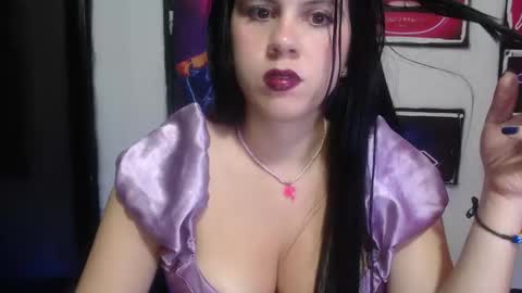 Shanell Moore online show from February 3, 10:00 pm