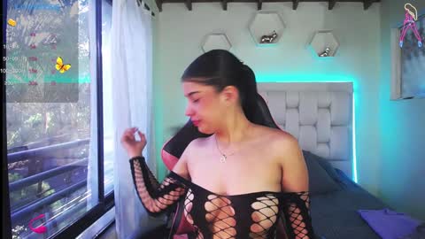 Snapshot of shannakendall chatting on January 2, 12:57 pm Shana online show from January 2, 12:57 pm