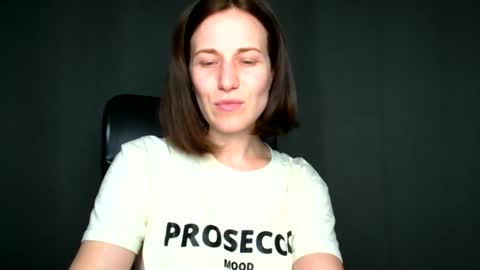 Shannen online show from May 31, 8:09 am