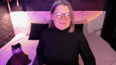 Shannon online show from November 13, 5:06 am