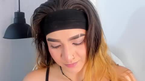 Snapshot of shanntal__ chatting on October 14, 8:11 pm Shanntal  online show from October 14, 8:11 pm