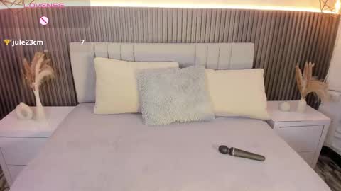 Snapshot of shanonclark chatting on October 23, 7:20 pm SHANON online show from October 23, 7:20 pm