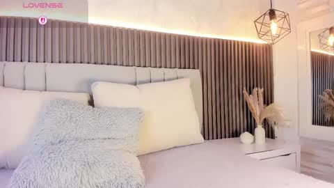 Snapshot of shanonclark chatting on October 24, 7:21 pm SHANON online show from October 24, 7:21 pm