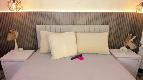 Snapshot of shanonclark chatting on September 10, 7:14 pm SHANON online show from September 10, 7:14 pm