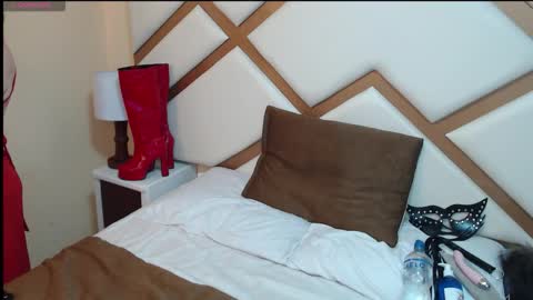 shantal_collinss online show from December 1, 1:58 pm