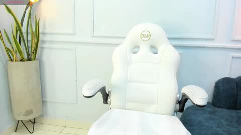 Shantal online show from November 6, 3:56 am