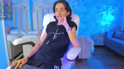 Shantal online show from December 2, 4:25 am