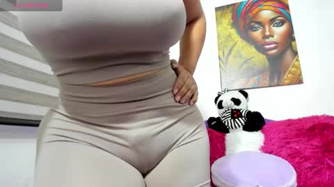 Snapshot of shantall_8 chatting on March 4, 11:40 am karol online show from March 4, 11:40 am