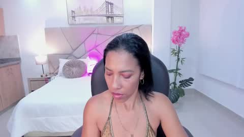 Shantall wills online show from October 5, 10:26 pm