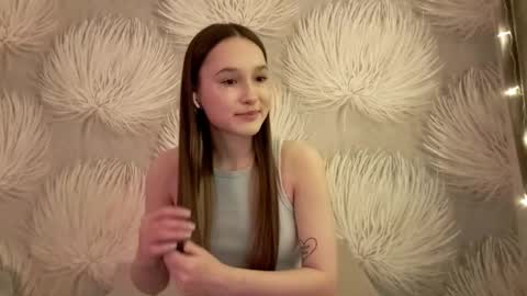 Alica online show from December 3, 2:30 pm