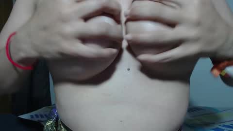 Snapshot of sharickleon11 chatting on March 1, 10:10 pm sharickleon11 online show from March 1, 10:10 pm