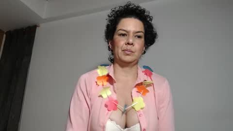 Snapshot of sharickleon11 chatting on October 23, 1:00 am sharickleon11 online show from October 23, 1:00 am