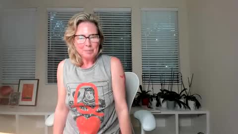 Sharkgirl online show from December 20, 11:37 pm