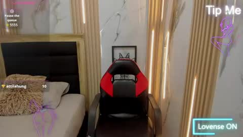 M A G N O  online show from April 14, 1:44 pm