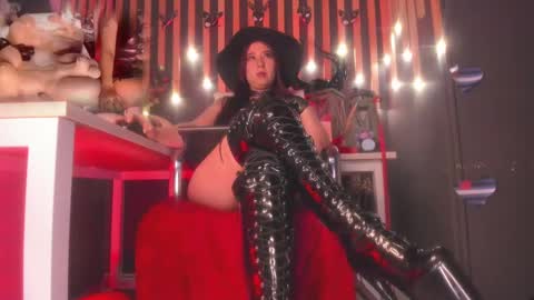 Snapshot of sharoon_gold chatting on March 11, 11:04 pm Your mistress Sharon online show from March 11, 11:04 pm
