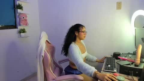 loraine online show from October 27, 10:37 pm