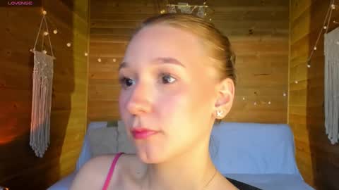 Shantall online show from March 13, 10:33 pm