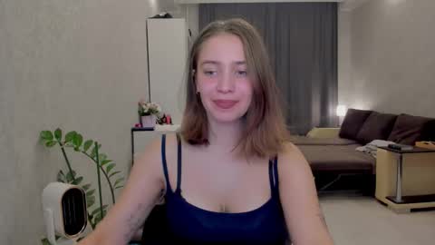 Snapshot of shawty__mariaa chatting on October 19, 1:02 pm shawty__mariaa online show from October 19, 1:02 pm