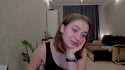 Snapshot of shawty__mariaa chatting on October 26, 1:06 pm shawty__mariaa online show from October 26, 1:06 pm