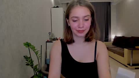 Snapshot of shawty__mariaa chatting on October 25, 12:57 pm shawty__mariaa online show from October 25, 12:57 pm