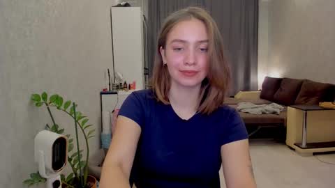 Snapshot of shawty__mariaa chatting on October 21, 1:26 pm shawty__mariaa online show from October 21, 1:26 pm