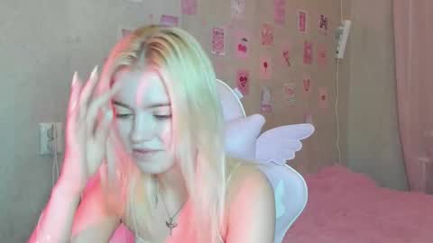Lola online show from September 9, 6:30 pm