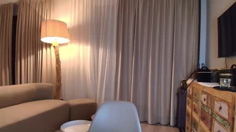 shayblonde online show from January 8, 6:45 pm