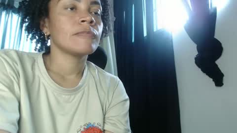 Shayna online show from December 19, 5:40 pm