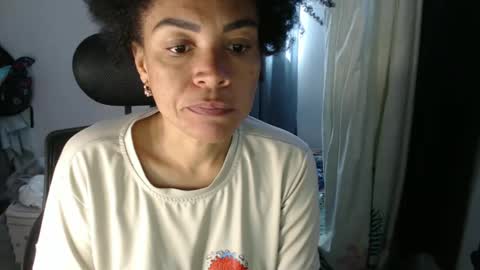 Shayna online show from December 8, 3:45 pm