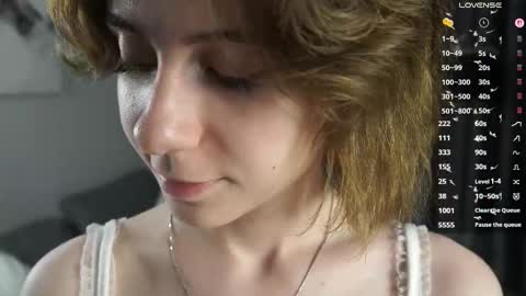 Shayna online show from September 18, 6:28 pm