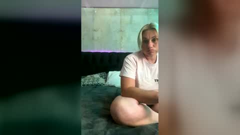 shebaby72 online show from June 2, 5:08 am