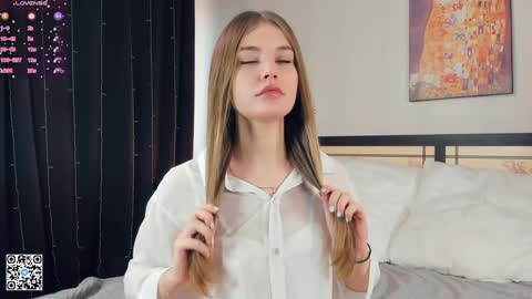 Violet online show from January 21, 7:04 am