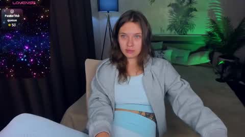 Snapshot of sheillatyler chatting on February 5, 8:11 am Alexis online show from February 5, 8:11 am