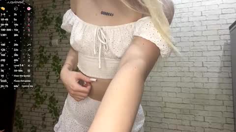 Jenny online show from November 3, 8:57 pm