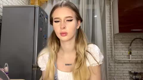 Jenny online show from September 22, 10:52 pm