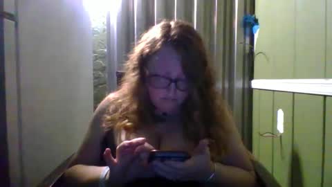 Snapshot of shelbyannn chatting on January 26, 5:02 am Red online show from January 26, 5:02 am