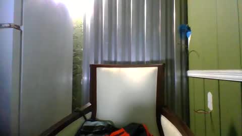 Snapshot of shelbyannn chatting on January 27, 12:43 am Red online show from January 27, 12:43 am