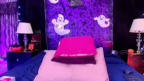 Snapshot of shelsy_loreds chatting on October 11, 12:19 pm Shelsy online show from October 11, 12:19 pm