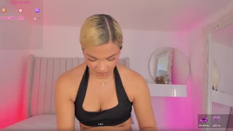 shelynna_azzul online show from May 22, 12:03 pm