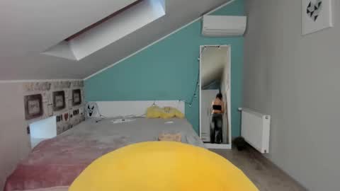 ShelyMoon online show from December 3, 7:41 am