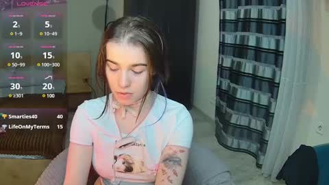ShelyMoon online show from March 3, 9:34 pm