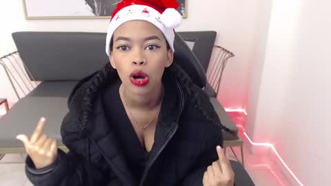 Shenna online show from December 14, 1:16 pm