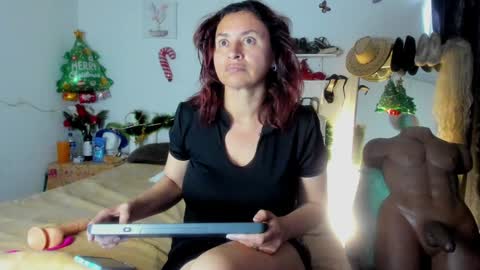 Snapshot of sherahade chatting on December 29, 12:23 pm shera hade online show from December 29, 12:23 pm