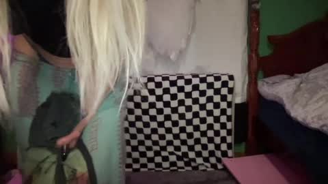 Jem online show from January 31, 4:03 am