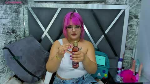 sherry_boomm online show from April 12, 9:17 pm