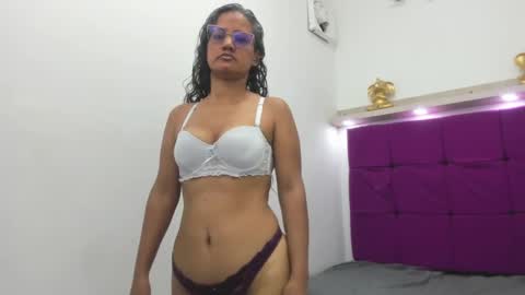 sheryn_brown1 online show from September 30, 11:49 am