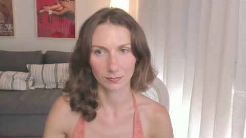 shesleepsnaked online show from October 9, 5:17 pm