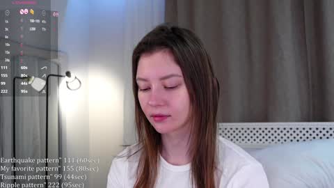 Snapshot of shickshackshock chatting on January 28, 1:05 pm Iris online show from January 28, 1:05 pm