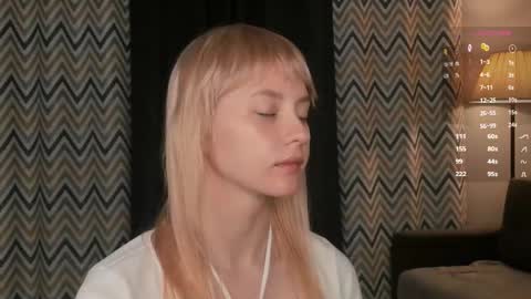 Snapshot of shickshackshock chatting on February 13, 2:01 am Iris online show from February 13, 2:01 am