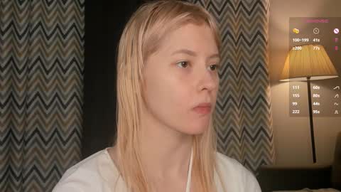 Snapshot of shickshackshock chatting on February 15, 1:10 am Iris online show from February 15, 1:10 am